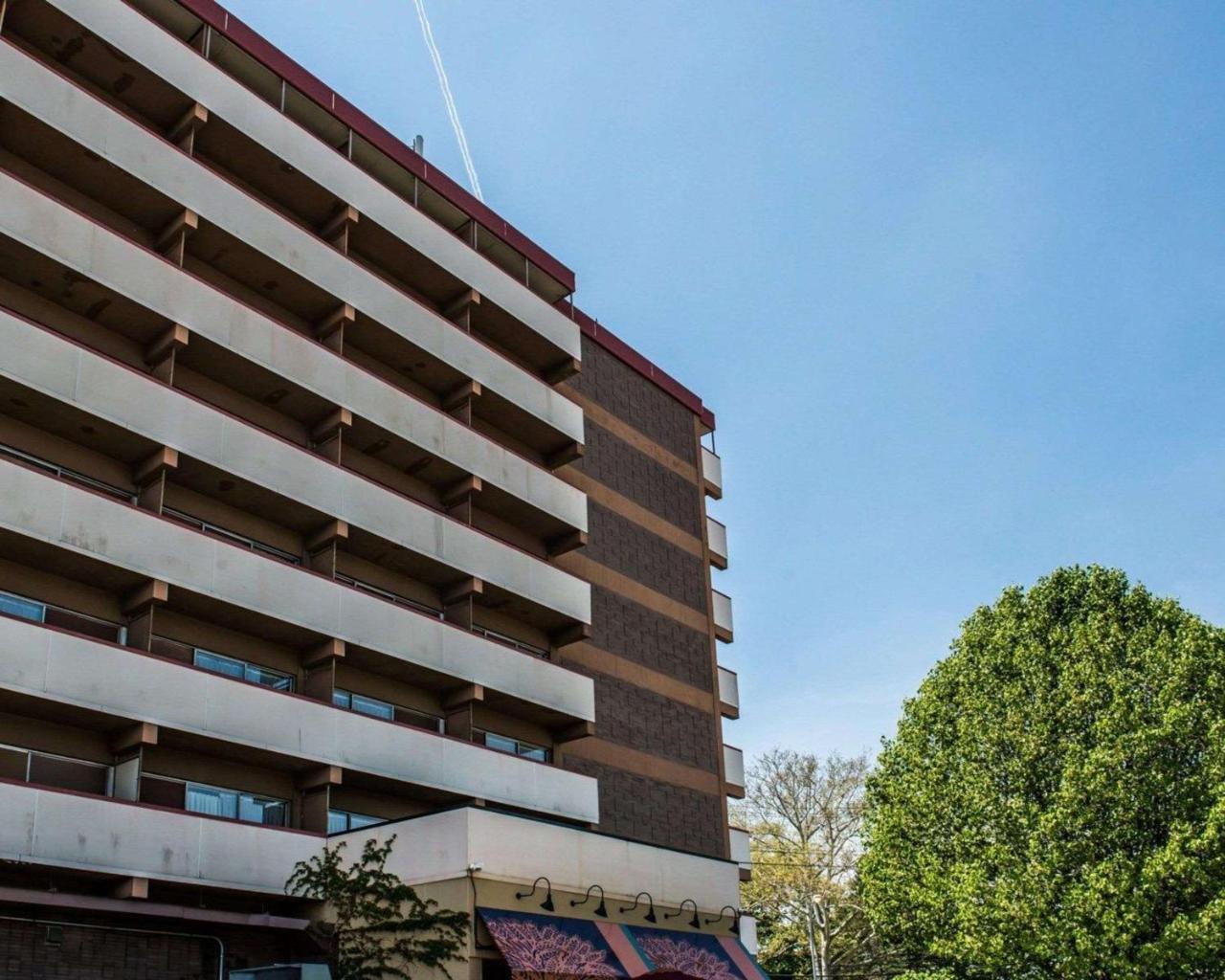 Quality Inn University Center Pittsburgh Exterior photo